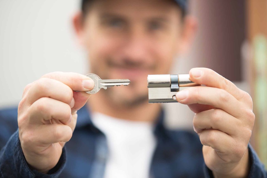 Tips for Customers Hiring a Locksmith